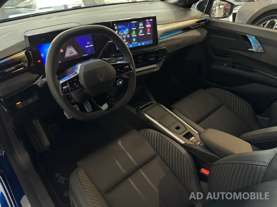 Renault CLIO E-TECH — 3
